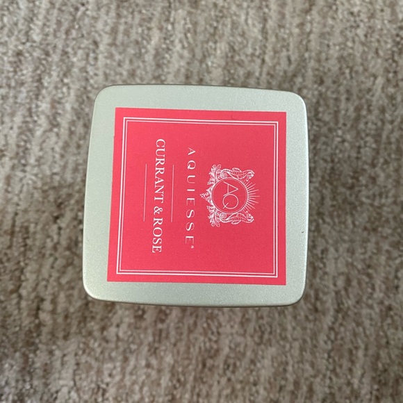 Aquiesse Currant & Rose Luxury Scented Candle 5 oz - New, Handpoured in USA - Picture 3 of 3